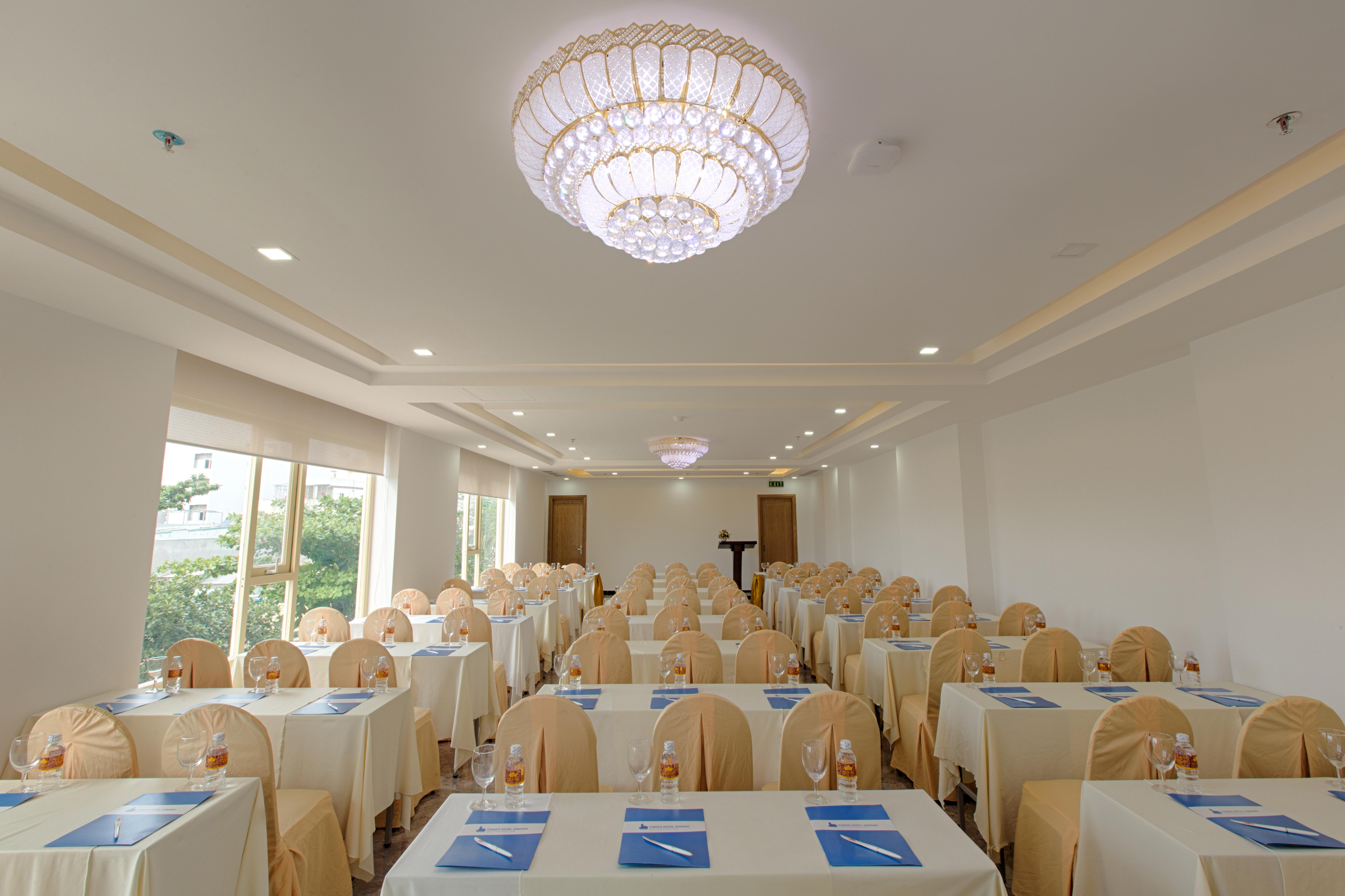 Fivitel King Hotel Da Nang Exterior photo