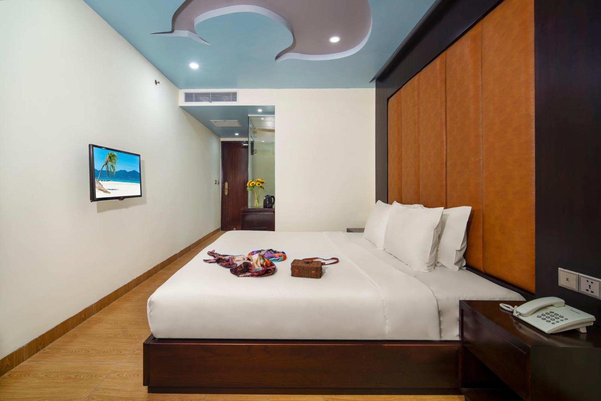 Fivitel King Hotel Da Nang Exterior photo